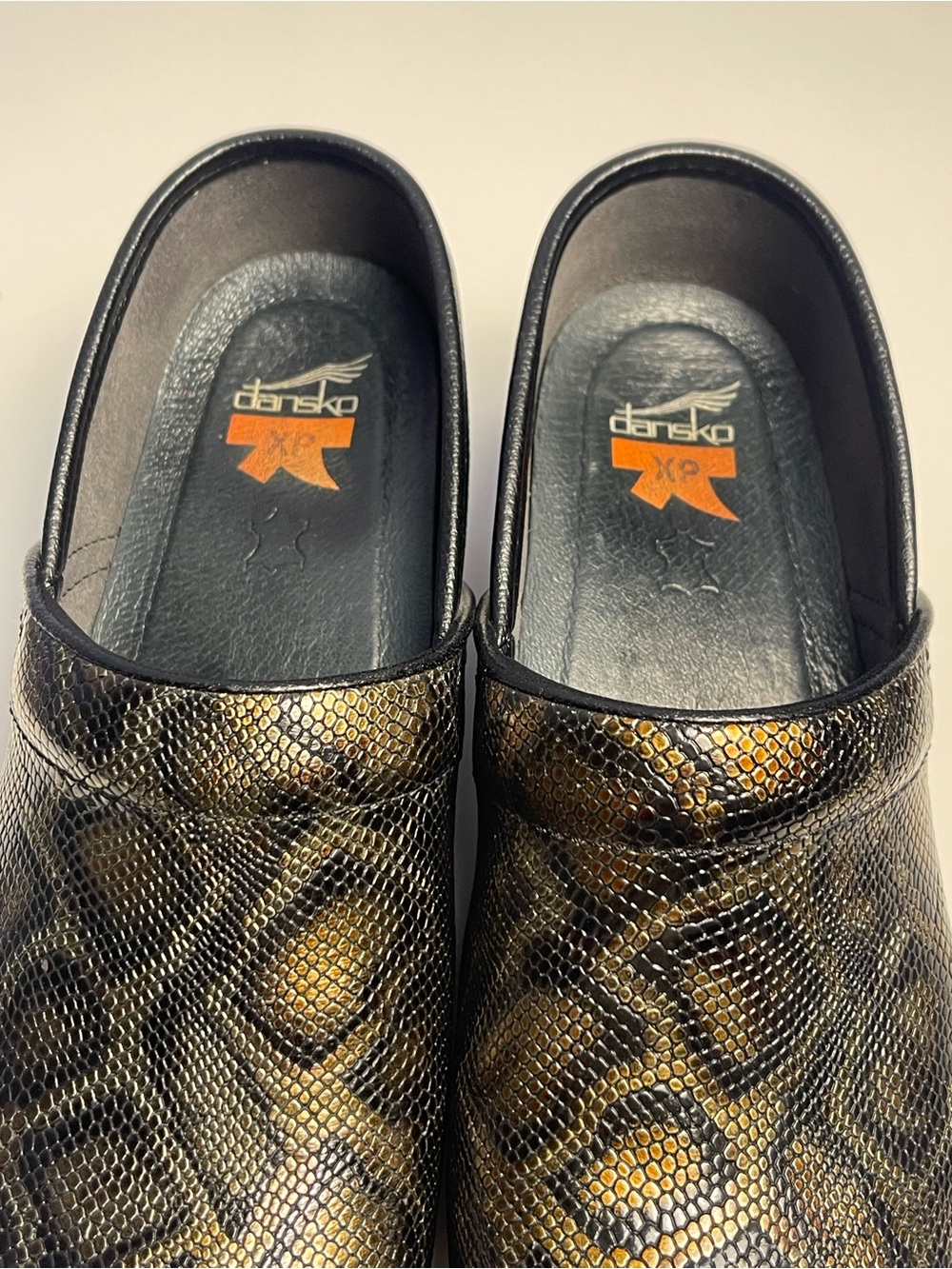 Dansko Python Print Clogs Size 8.5-9 - Picture 9 of 10